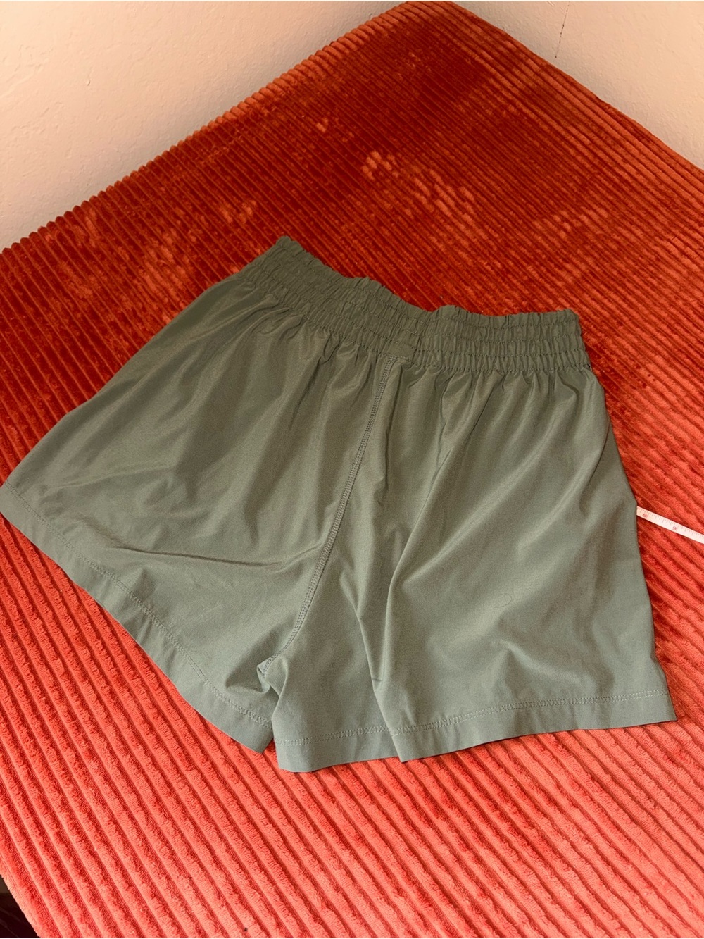 Vuori Women's Green Villa Shorts Medium